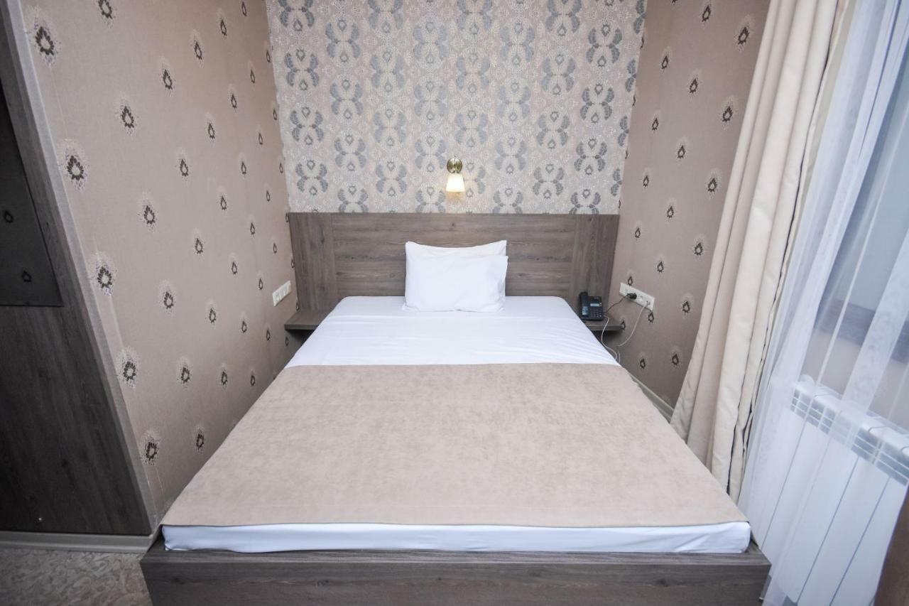 Old Garden Hotel باتومي المظهر الخارجي الصورة
