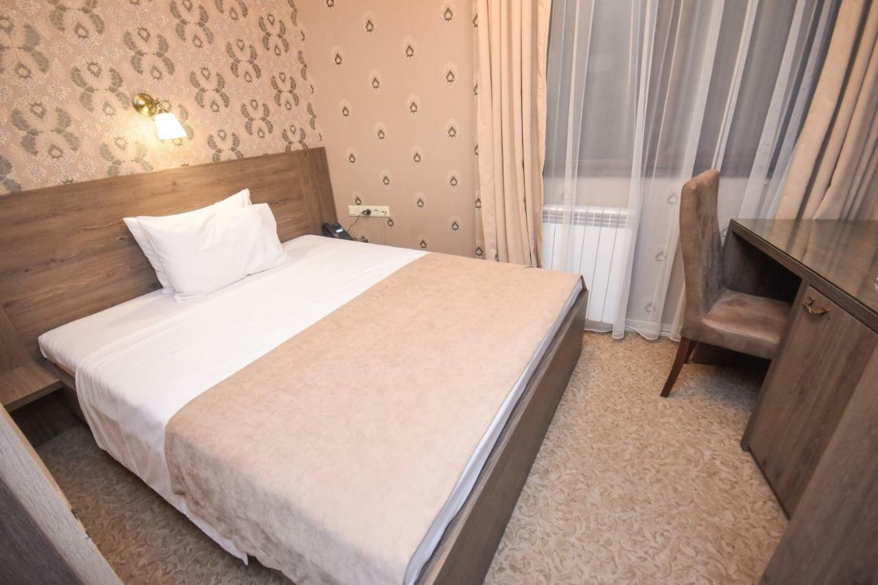 Old Garden Hotel باتومي المظهر الخارجي الصورة